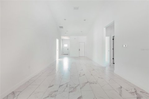 Casa en venta en Haines City, Florida, 4 dormitorios, 139.45 m2 № 1882728 - foto 12