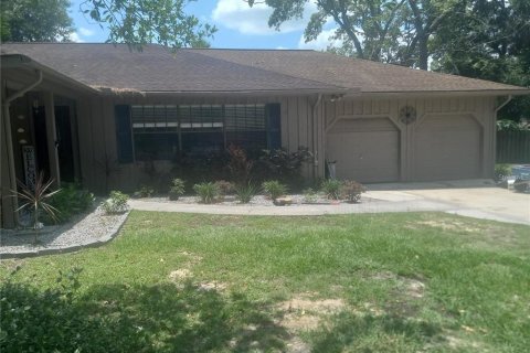House in Ocala, Florida 4 bedrooms, 229 sq.m. № 1508742 - photo 2