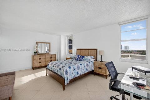 Condominio en venta en Hollywood, Florida, 2 dormitorios, 135.54 m2 № 1945631 - foto 27