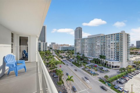Condominio en venta en Hollywood, Florida, 2 dormitorios, 135.54 m2 № 1945631 - foto 18