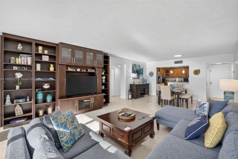 Condominio en venta en Hollywood, Florida, 2 dormitorios, 135.54 m2 № 1945631 - foto 9