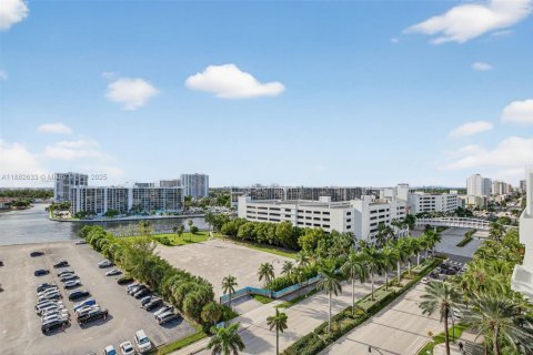 Condominio en venta en Hollywood, Florida, 2 dormitorios, 135.54 m2 № 1945631 - foto 16