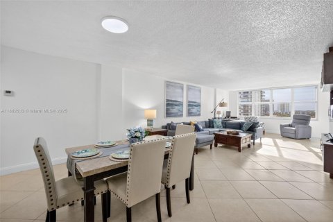 Condominio en venta en Hollywood, Florida, 2 dormitorios, 135.54 m2 № 1945631 - foto 20