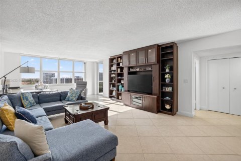 Condominio en venta en Hollywood, Florida, 2 dormitorios, 135.54 m2 № 1945631 - foto 11