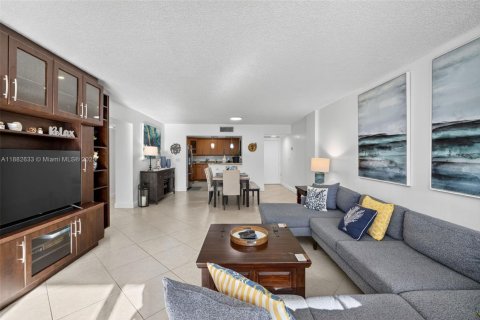 Condominio en venta en Hollywood, Florida, 2 dormitorios, 135.54 m2 № 1945631 - foto 8