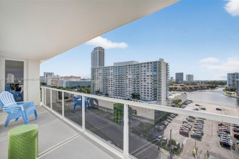 Condominio en venta en Hollywood, Florida, 2 dormitorios, 135.54 m2 № 1945631 - foto 15
