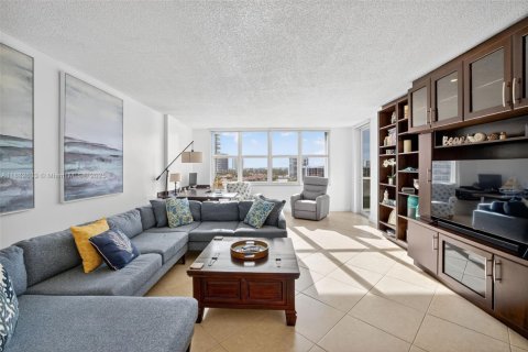 Condominio en venta en Hollywood, Florida, 2 dormitorios, 135.54 m2 № 1945631 - foto 4