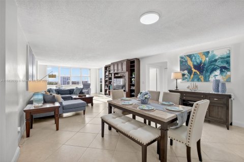 Condominio en venta en Hollywood, Florida, 2 dormitorios, 135.54 m2 № 1945631 - foto 24