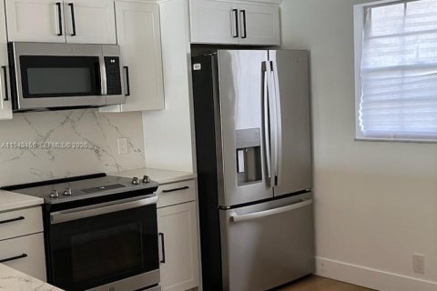 Снять в аренду кондоминиум в Атлантис, Флорида 2 спальни, 132.01м2, № 2005184 - фото 18