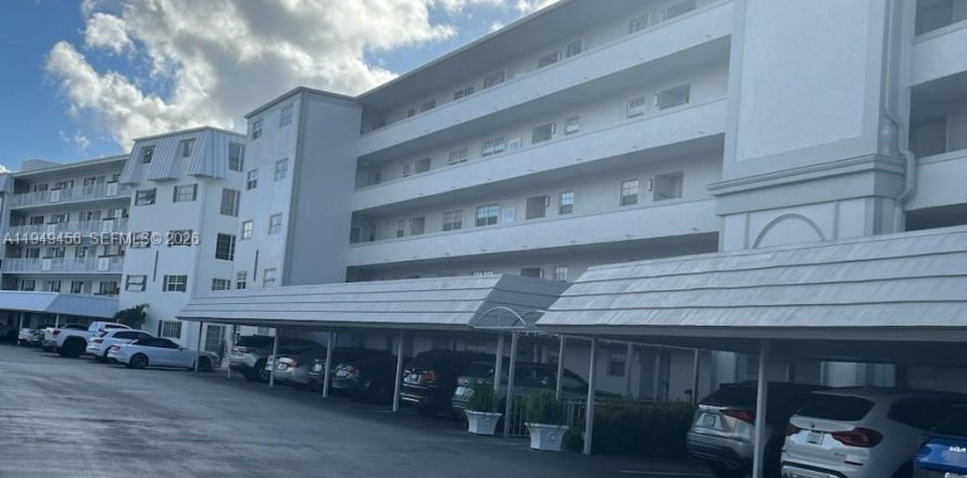 Кондоминиум с 2 спальнями в Атлантис, Флорида № 2005184