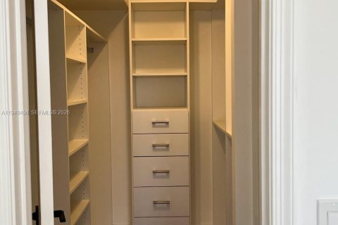 Снять в аренду кондоминиум в Атлантис, Флорида 2 спальни, 132.01м2, № 2005184 - фото 8