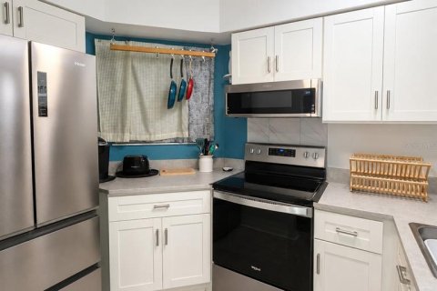 Copropriété à louer à Saint Petersburg, Floride: 2 chambres, 67.82 m2 № 2227294 - photo 3