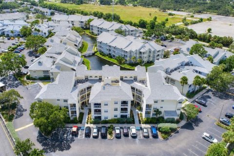 Condo à Saint Petersburg, Floride, 2 chambres № 2227294