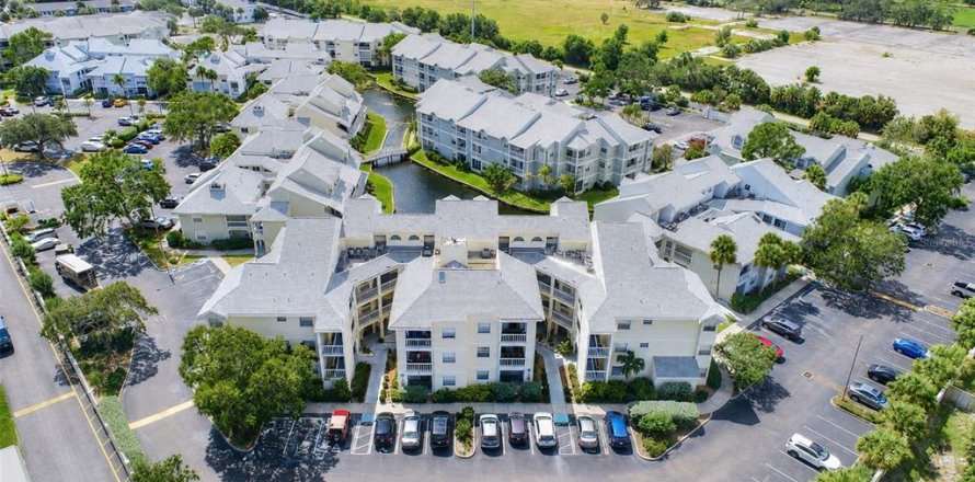 Condo à Saint Petersburg, Floride, 2 chambres  № 2227294