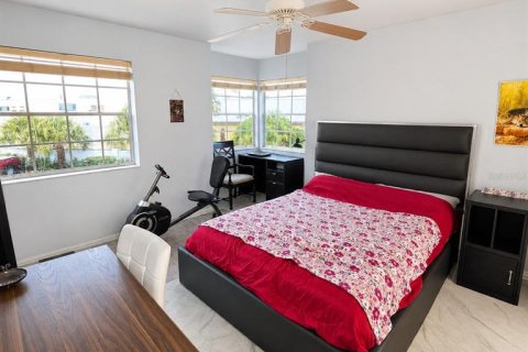 Copropriété à louer à Saint Petersburg, Floride: 2 chambres, 67.82 m2 № 2227294 - photo 6