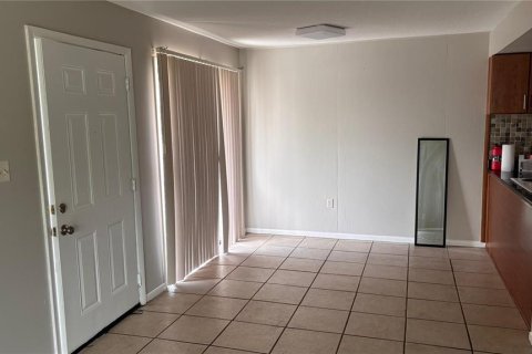 Condo in Orlando, Florida, 1 bedroom № 2214068 - photo 13