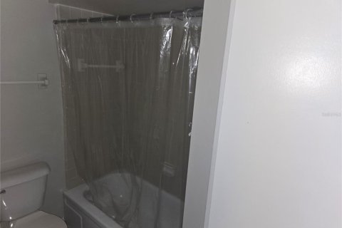Condo in Orlando, Florida, 1 bedroom № 2214068 - photo 6