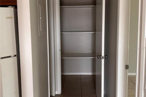 Condo in Orlando, Florida, 1 bedroom № 2214068 - photo 18