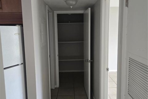 Condo in Orlando, Florida, 1 bedroom № 2214068 - photo 8