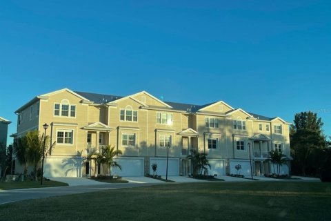 Touwnhouse à louer à Placida, Floride: 3 chambres, 222.04 m2 № 1083009 - photo 2