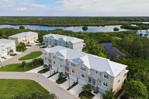 Touwnhouse à louer à Placida, Floride: 3 chambres, 222.04 m2 № 1083009 - photo 9