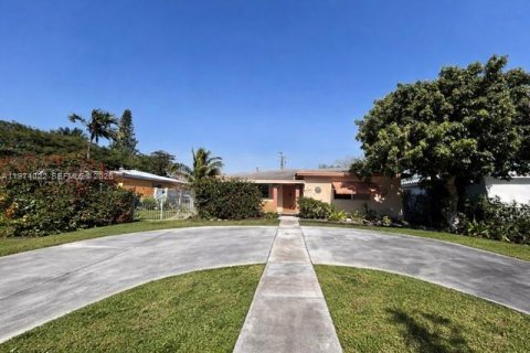 Villa ou maison à Dania Beach, Floride 2 chambres, 129.32 m2 № 2033700
