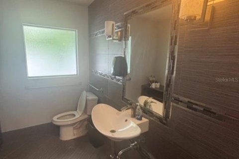Immobilier commercial à vendre à Brandon, Floride: 170.38 m2 № 1857946 - photo 11