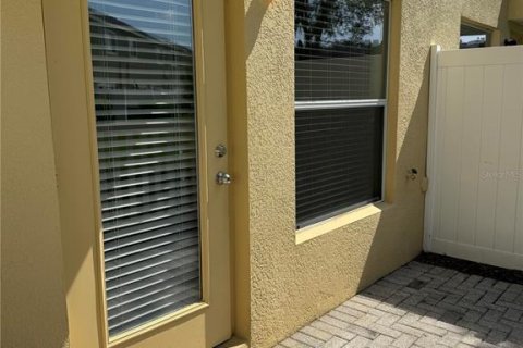 Touwnhouse à vendre à Tampa, Floride: 2 chambres, 101.08 m2 № 1906572 - photo 23