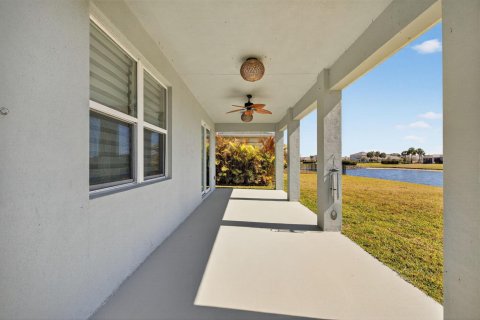 Villa ou maison à vendre à Port St. Lucie, Floride: 5 chambres, 230.12 m2 № 2087367 - photo 5