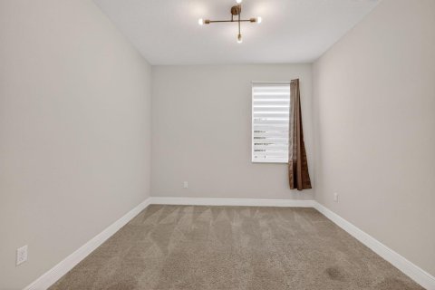 Villa ou maison à vendre à Port St. Lucie, Floride: 5 chambres, 230.12 m2 № 2087367 - photo 18