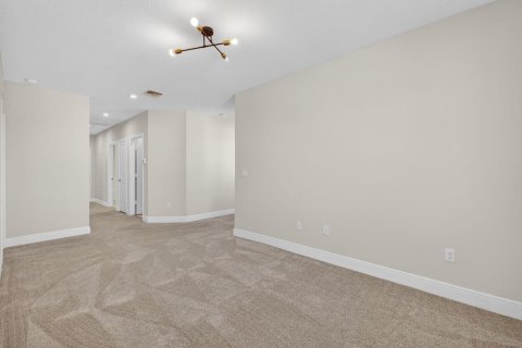 Villa ou maison à vendre à Port St. Lucie, Floride: 5 chambres, 230.12 m2 № 2087367 - photo 21