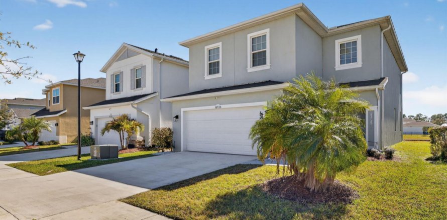 Villa ou maison à Port St. Lucie, Floride 5 chambres, 230.12 m2 № 2087367
