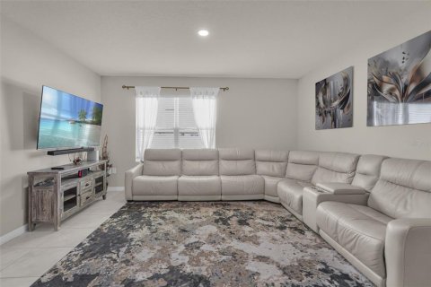 Casa en venta en Kissimmee, Florida, 4 dormitorios, 171.5 m2 № 2308116 - foto 3