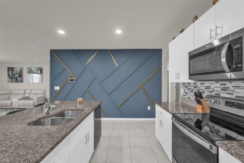 Casa en venta en Kissimmee, Florida, 4 dormitorios, 171.5 m2 № 2308116 - foto 9