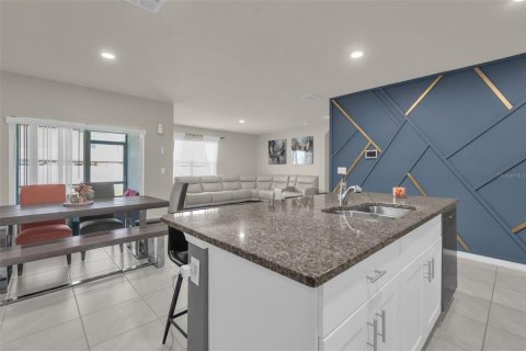Casa en venta en Kissimmee, Florida, 4 dormitorios, 171.5 m2 № 2308116 - foto 10