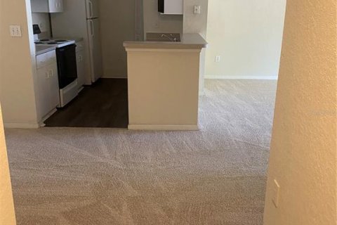 Copropriété à louer à Tampa, Floride: 1 chambre, 82.87 m2 № 2415498 - photo 3