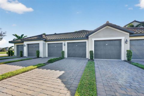 Copropriété à louer à Bradenton, Floride: 2 chambres, 125.88 m2 № 2408947 - photo 3