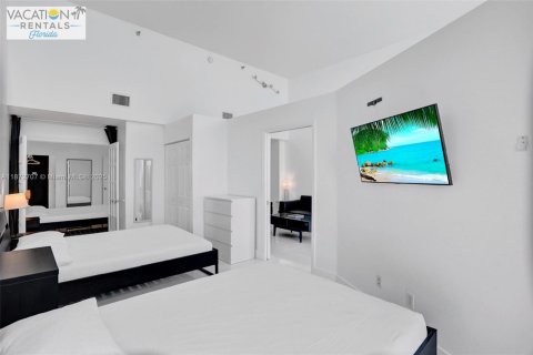 Condominio en venta en Miami Beach, Florida, 1 dormitorio, 88.26 m2 № 1983628 - foto 8
