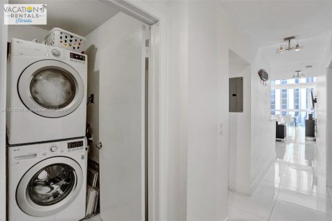 Condominio en venta en Miami Beach, Florida, 1 dormitorio, 88.26 m2 № 1983628 - foto 19