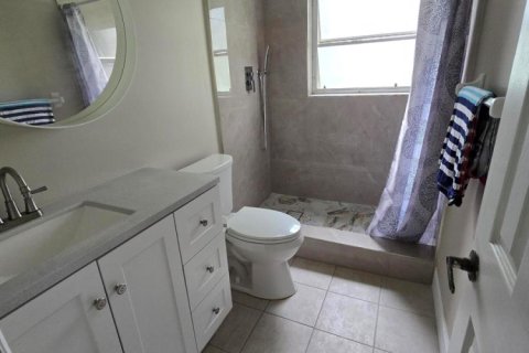 Condo in Pompano Beach, Florida, 3 bedrooms № 2250217 - photo 18