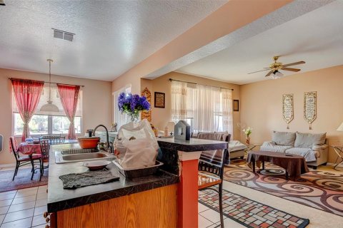Casa en venta en Davenport, Florida, 5 dormitorios, 288.18 m2 № 1580118 - foto 9