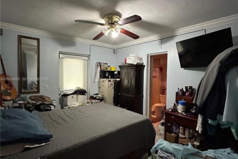 House in West Park, Florida 3 bedrooms, 138.52 sq.m. № 2242219 - photo 18