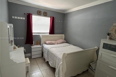 House in West Park, Florida 3 bedrooms, 138.52 sq.m. № 2242219 - photo 15