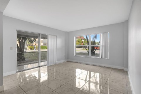 Copropriété à louer à Lauderhill, Floride: 2 chambres, 94.39 m2 № 2247969 - photo 10