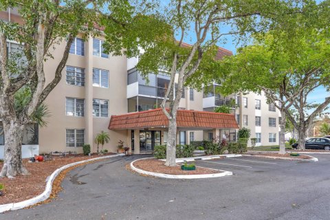 Condo à Lauderhill, Floride, 2 chambres  № 2247969