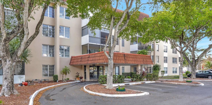 Condo à Lauderhill, Floride, 2 chambres № 2247969