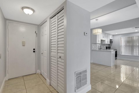 Copropriété à louer à Lauderhill, Floride: 2 chambres, 94.39 m2 № 2247969 - photo 4