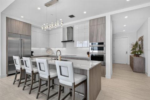 Купить кондоминиум в Сарасота, Флорида 13 комнат, 264.86м2, № 2360539 - фото 26