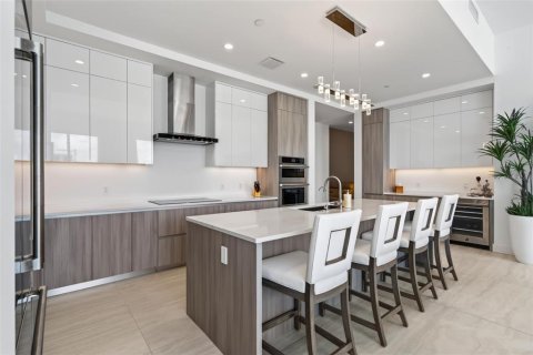 Купить кондоминиум в Сарасота, Флорида 13 комнат, 264.86м2, № 2360539 - фото 18
