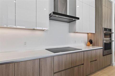 Купить кондоминиум в Сарасота, Флорида 13 комнат, 264.86м2, № 2360539 - фото 21